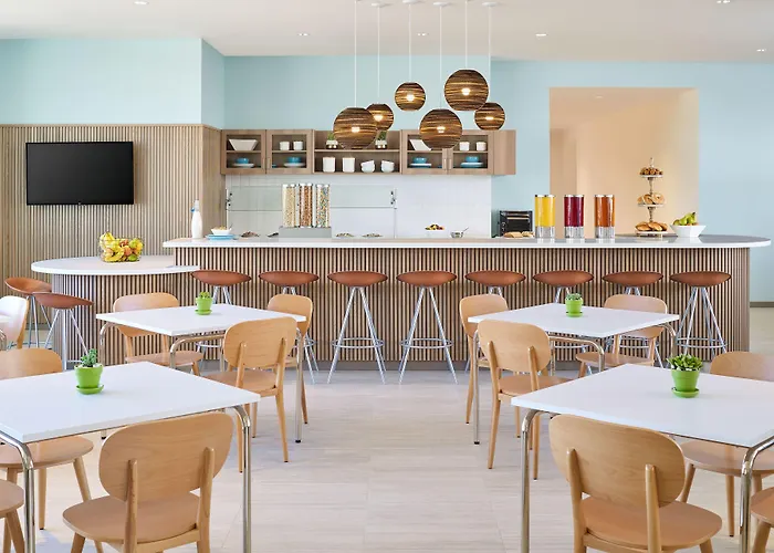 Hotel Element By Marriott Fashion Center 3*