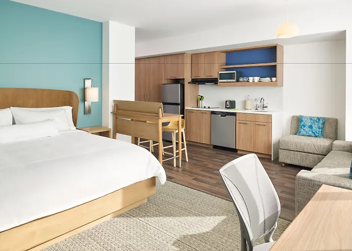 Element By Marriott Fashion Center 3*